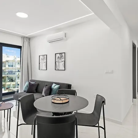 Maestro Larnaca