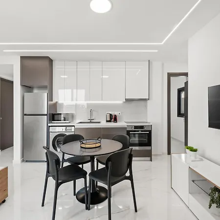 Maestro Apartment *